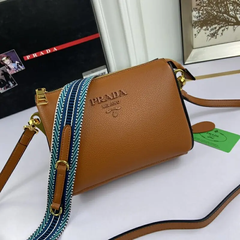 prada aaa qualite mini sac a main pour femme s_1240b6a